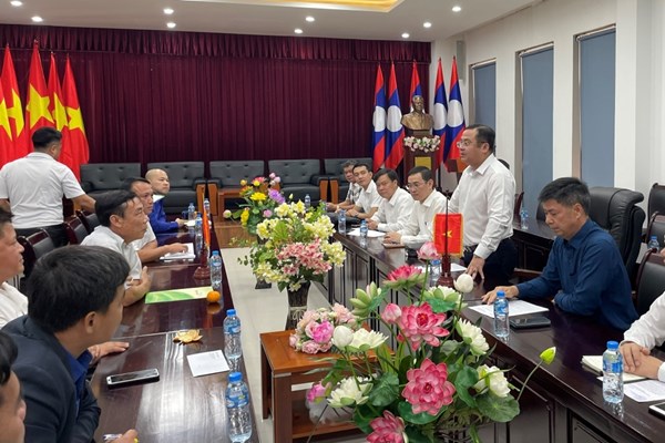  Vinachem làm việc với Ủy ban hợp tác Lào - Việt Nam về khai thác, chế biến muối mỏ