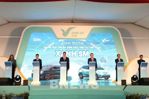 Khai trương hãng taxi thuần điện đầu tiên tại Việt Nam chất lượng dịch vụ 5 sao