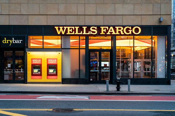 Chính sách lãi suất thúc đẩy lợi nhuận hàng quý của JPMorgan và Wells Fargo