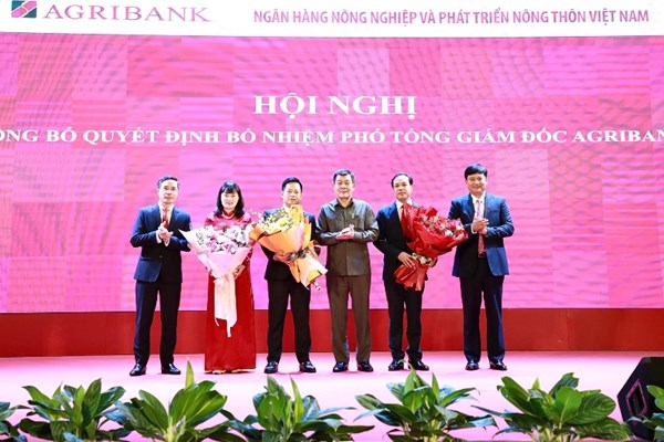 Loạt nhân sự cấp cao ngân hàng được bổ nhiệm mới