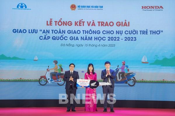 Trao giải Hội giao lưu “An toàn giao thông cho nụ cười trẻ thơ” năm học 2022-2023