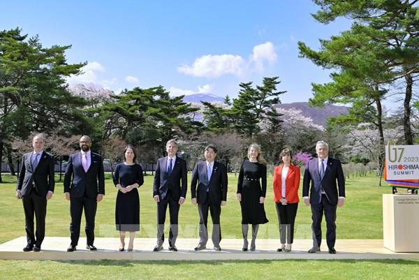 G7と主導的役割を主張する努力