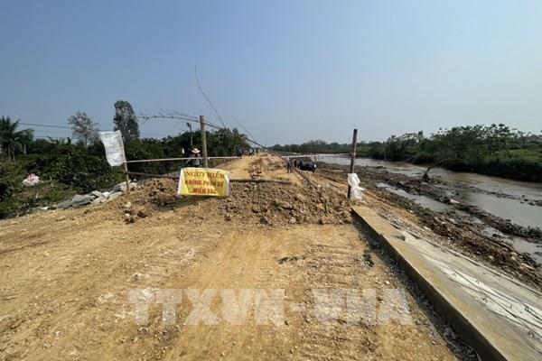 Thanh Hoá khắc phục sự cố sạt lở đê tả sông Càn