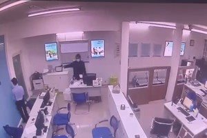 Truy bắt đối tượng dùng súng cướp ngân hàng tại Đà Nẵng