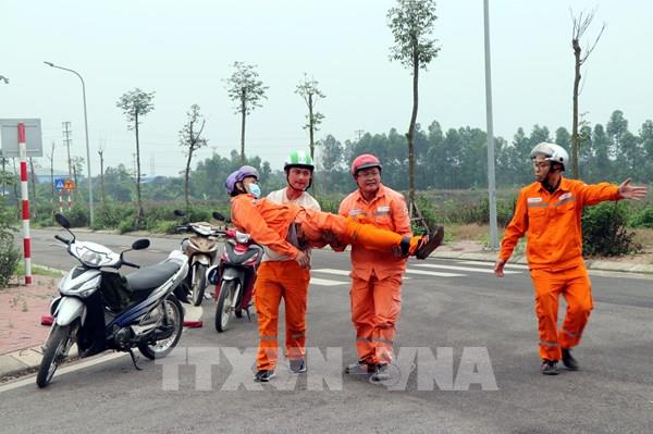 Hai Duong は、雨季と嵐の季節に送電網の問題に対処するためのリハーサルを行います