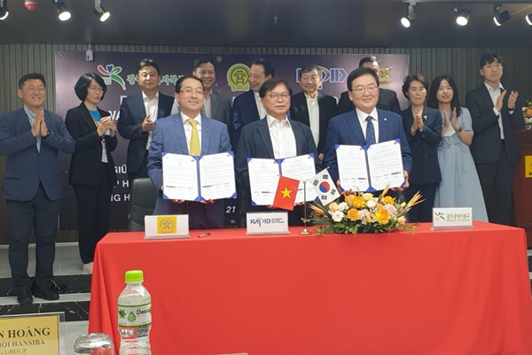 Cơ hội nào cho phát triển lĩnh vực điện tử và quang tử với Hàn Quốc?