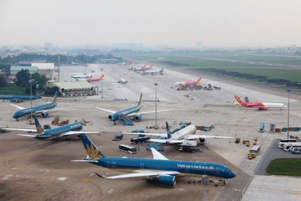 Bộ Tài chính có ý kiến về bỏ giá trần giá vé máy bay