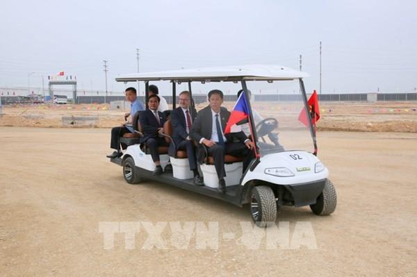 Thủ tướng Séc thăm Dự án nhà máy sản xuất, lắp ráp ô tô Škoda tại Quảng Ninh