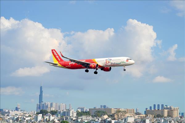 Bão số 10: Vietjet điều chỉnh các chuyến bay khi nhiều sân bay đóng cửa