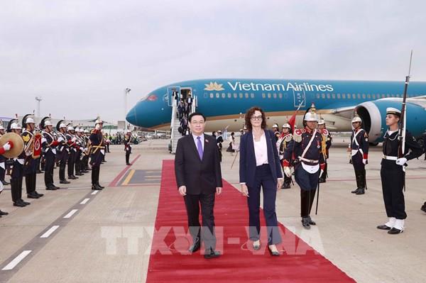 Chủ tịch Quốc hội Vương Đình Huệ bắt đầu thăm chính thức Cộng hoà Argentina