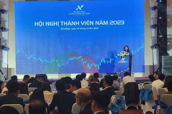 Đề nghị công ty chứng khoán xác nhận đúng tư cách nhà đầu tư chuyên nghiệp 