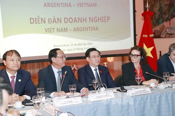 Chủ tịch Quốc hội Vương Đình Huệ dự Diễn đàn doanh nghiệp Việt Nam – Argentina