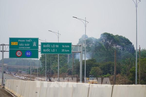 Phạt 17 triệu đồng, tước bằng 6 tháng với tài xế đi ngược chiều trên cao tốc Phan Thiết – Dầu Giây