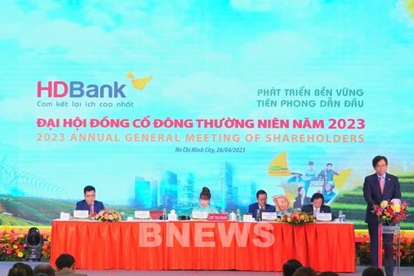 HDBank sẽ mua lại công ty chứng khoán, nhận chuyển giao bắt buộc một ngân hàng khác