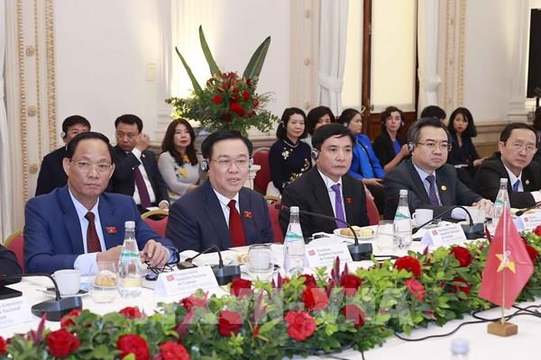 Chủ tịch Quốc hội Vương Đình Huệ: Thúc đẩy quan hệ hợp tác giữa các địa phương của Việt Nam và Argentina