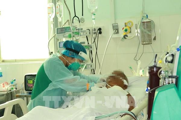 Gia tăng bệnh nhân COVID-19 nhập viện, TP.HCM lên phương án ứng phó