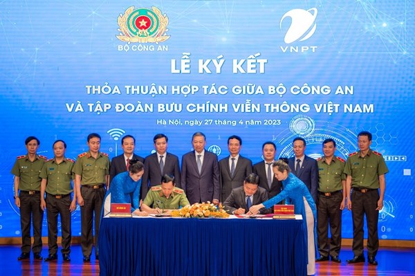 Tập đoàn VNPT hợp tác với Bộ Công An trong lĩnh vực chuyển đổi số
