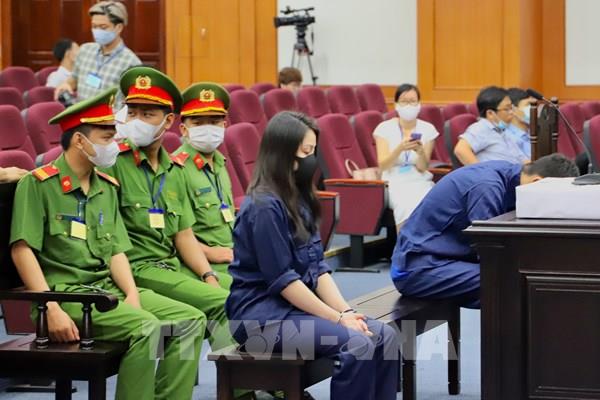 Y án sơ thẩm vụ án cha ruột và "dì ghẻ" bạo hành bé 8 tuổi tử vong