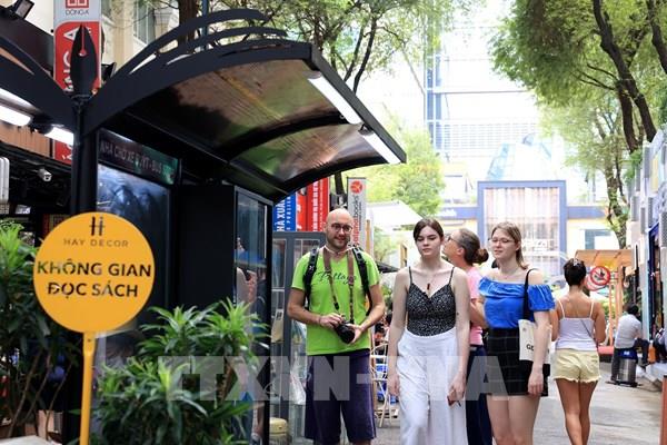 2023年夏はグループ旅行や家族旅行が注目