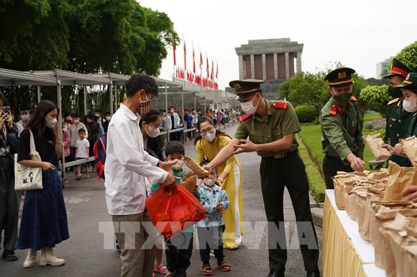 Hà Nội đón gần 720 nghìn lượt khách du lịch dịp lễ 30/4 và 1/5