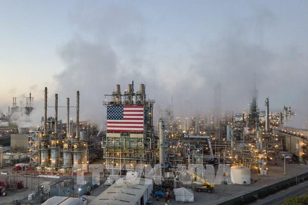 Mỹ có thêm lợi thế trong nỗ lực giành thị phần với OPEC