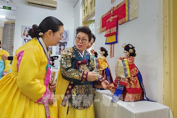 Festival nghề truyền thống Huế: Hồi sinh, phát triển nhiều nghề và làng nghề