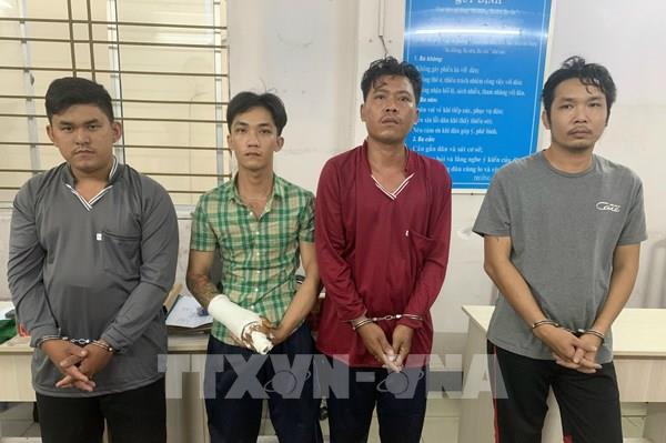 Bến Tre: Bắt tạm giam 7 bị can trong vụ án giết người