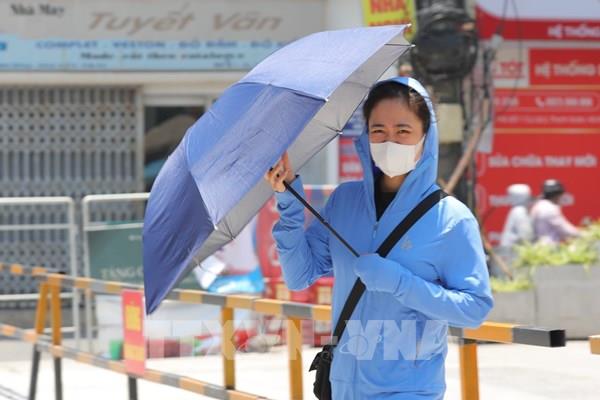 Những điều cần lưu ý khi ra đường trong thời tiết nắng nóng