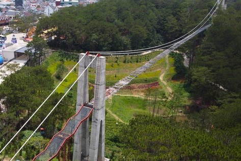 Lâm Đồng đưa vào sử dụng Cầu đáy kính tại Danh lam thắng cảnh Thung lũng Tình Yêu