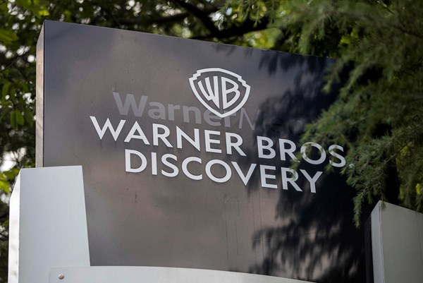 Netflix tiến gần thỏa thuận thâu tóm Warner Bros