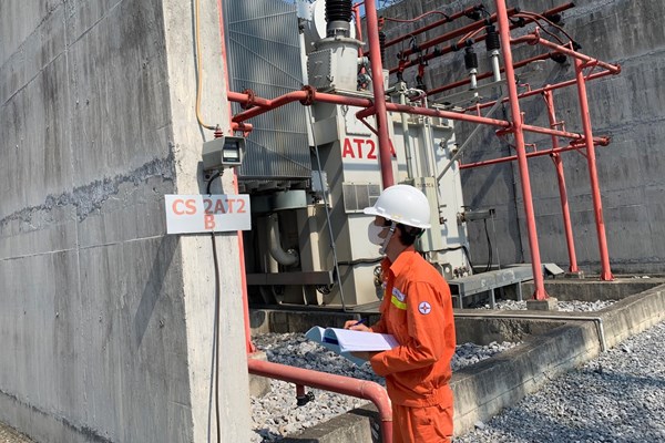 Nắng nóng, tiêu thụ điện tại Hà Nội lập đỉnh