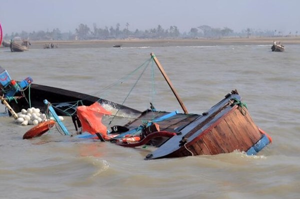 Lật thuyền ở Nigeria làm 15 trẻ em thiệt mạng, 25 em mất tích