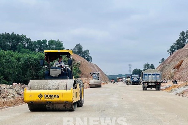 Ngành giao thông tìm cách "tiêu hết" vốn đầu tư công