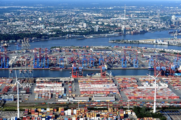 Chính phủ Đức cho phép công ty Trung Quốc mua cổ phần tại cảng Hamburg
