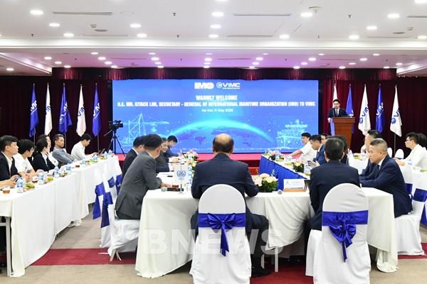 Chuyển đổi xanh vận tải biển vẫn vướng rào cản chi phí