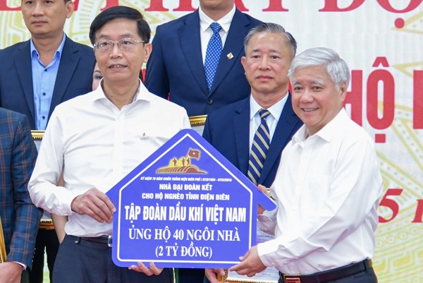 PVN ủng hộ 2 tỷ đồng xây dựng nhà Đại đoàn kết cho hộ nghèo Điện Biên