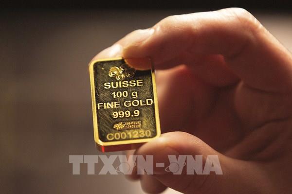 Giá vàng thế giới áp sát mốc 4.400 USD/ounce khi đồng USD suy yếu
