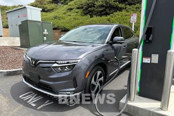 Chuyên trang ô tô hàng đầu của Mỹ nhận định gì về xe điện VinFast VF 8?