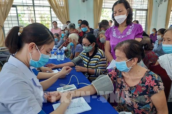 Thầy thuốc trẻ Bến Tre tình nguyện vì sức khỏe cộng đồng