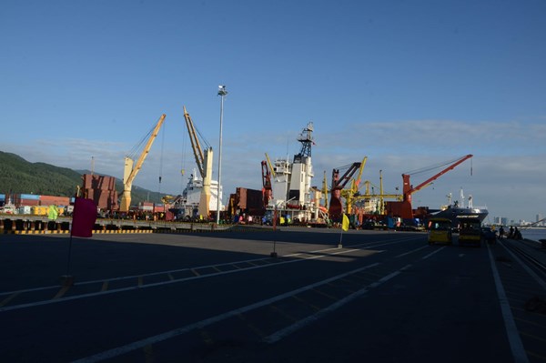 Phát triển logistics kết nối với vùng kinh tế trọng điểm miền Trung