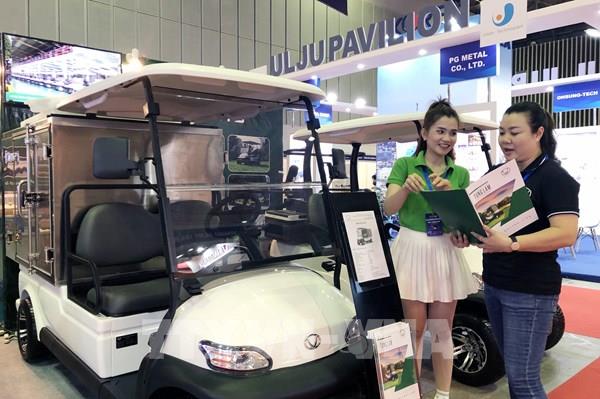 Triển lãm về công nghiệp ô tô, xe máy, xe điện thu hút hơn 200 doanh nghiệp