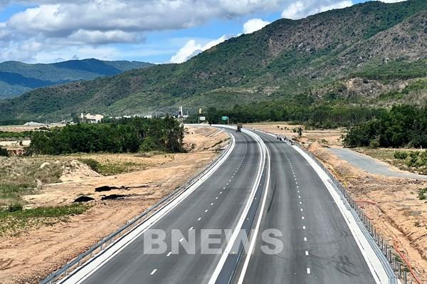 Động lực nào cho phát triển kinh tế Nam Trung bộ khi có thêm 150 km cao tốc?