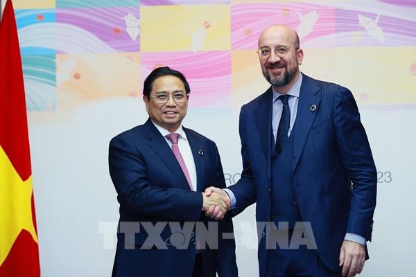 Thủ tướng Phạm Minh Chính gặp Chủ tịch Hội đồng châu Âu