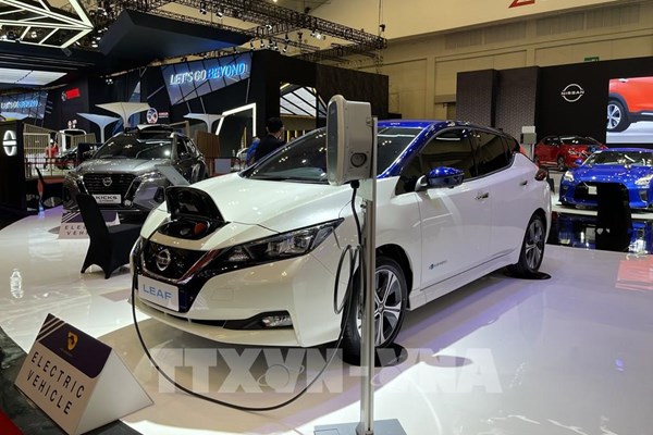 Nissan sẽ tung ra thị trường 27 mẫu xe chạy bằng điện