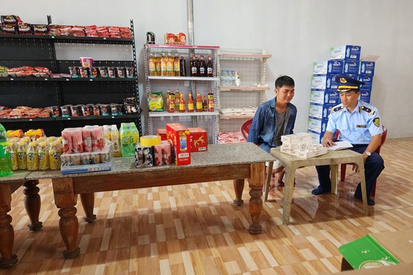 Cao điểm chống buôn bán thuốc lá điếu nhập lậu, thuốc lá giả