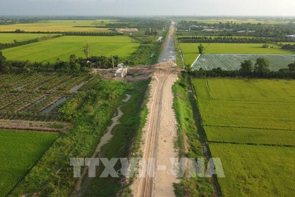 Người dân gặp nhiều khó khăn khi thi công đường cao tốc Mỹ Thuận - Cần Thơ