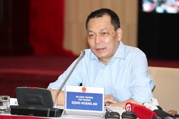 Đảm bảo 3 nguyên tắc khi xử lý các dự án năng lượng tái tạo chuyển tiếp