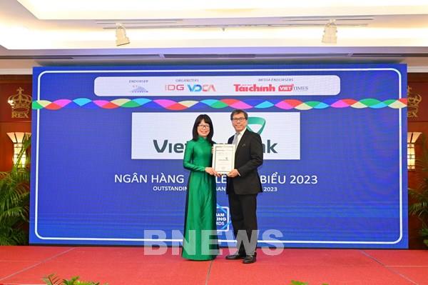 Vietcombank nhận 3 giải thưởng lớn tại Ngân hàng bán lẻ Việt Nam 2023