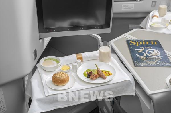 Vietnam Airlines triển khai dịch vụ đặt món ăn trước chuyến bay