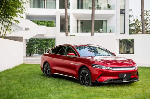 BYD thắng Tesla trong cuộc đua cung cấp taxi điện ở Indonesia